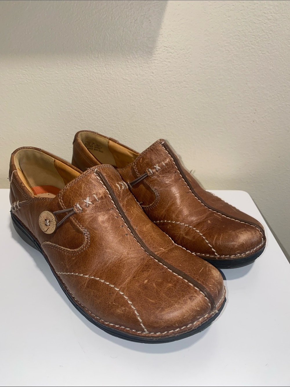 Clarks Structured Casual Brown Leather Slip-On Comfort Shoes Women’s size 8